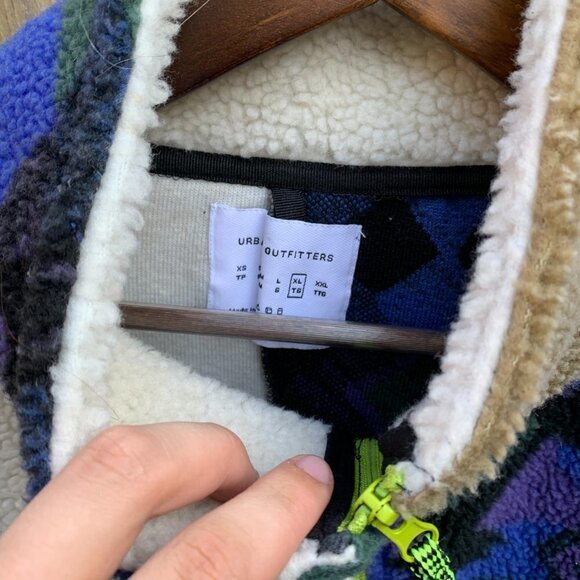 Urban Outfitters Sherpa Zip Up Jacket XL - Picture 3 of 4
